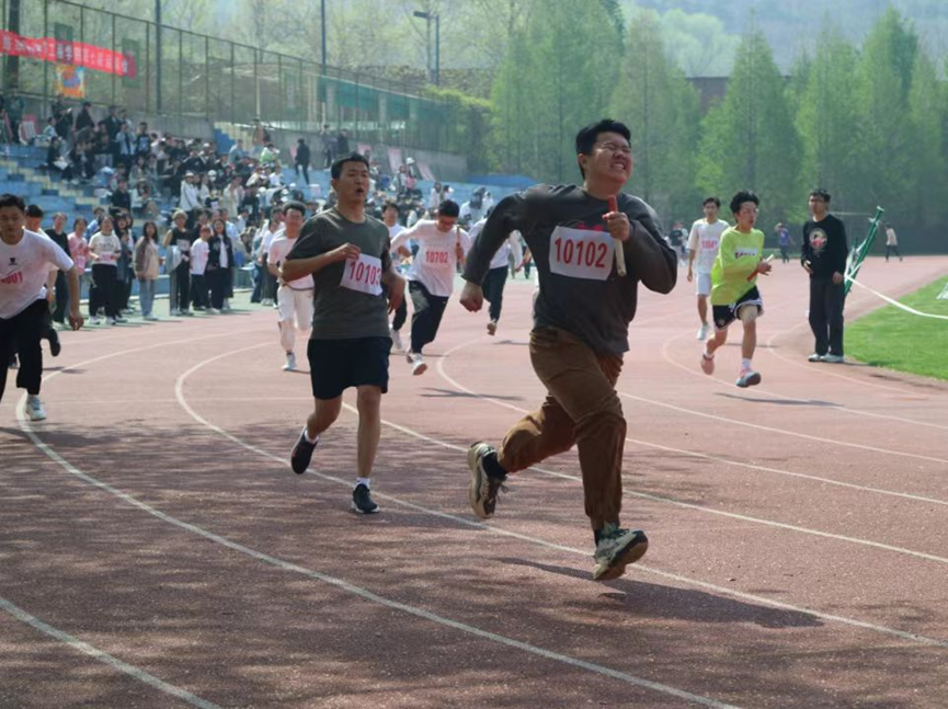 跳高规则和成绩判定第一名_跳高比赛成绩判定_跳高怎么判名次