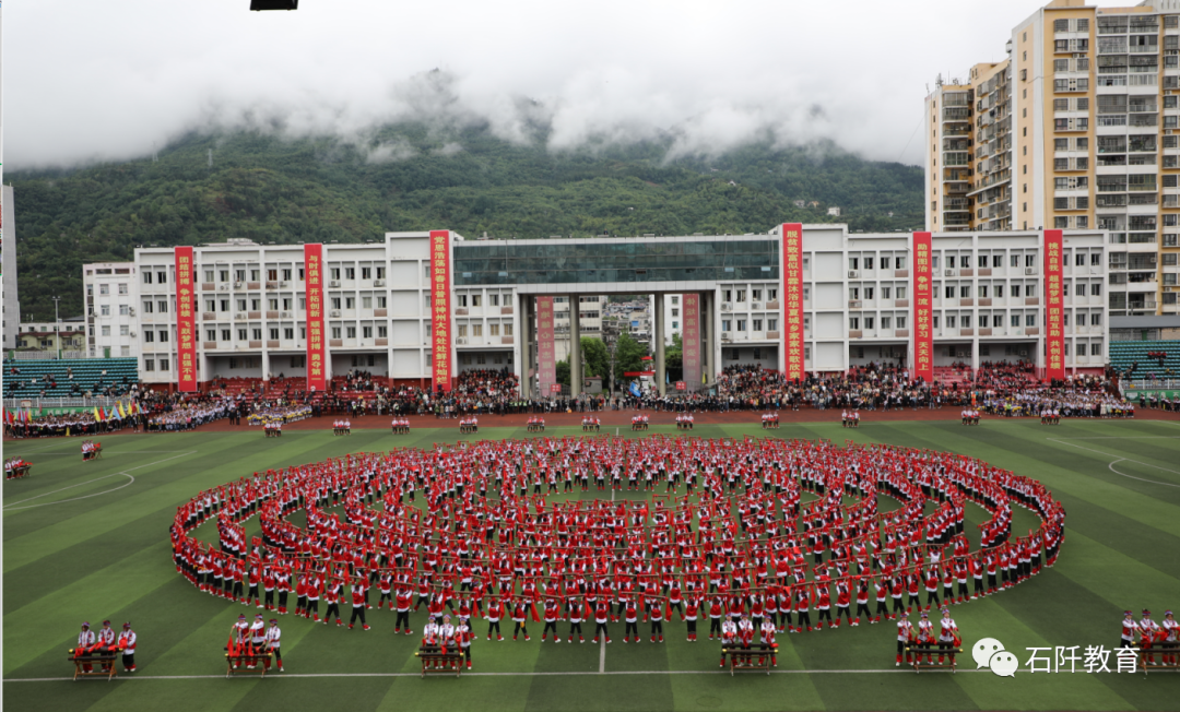 足球比赛规则小学生_小学生蓝球比赛用球_小学生足球赛篮球赛规则